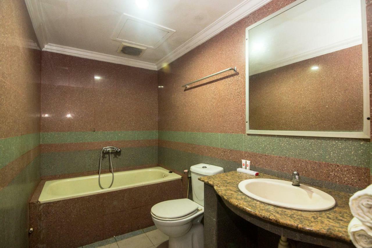 Oyo 1223 Hotel Bahari Batam Luaran gambar