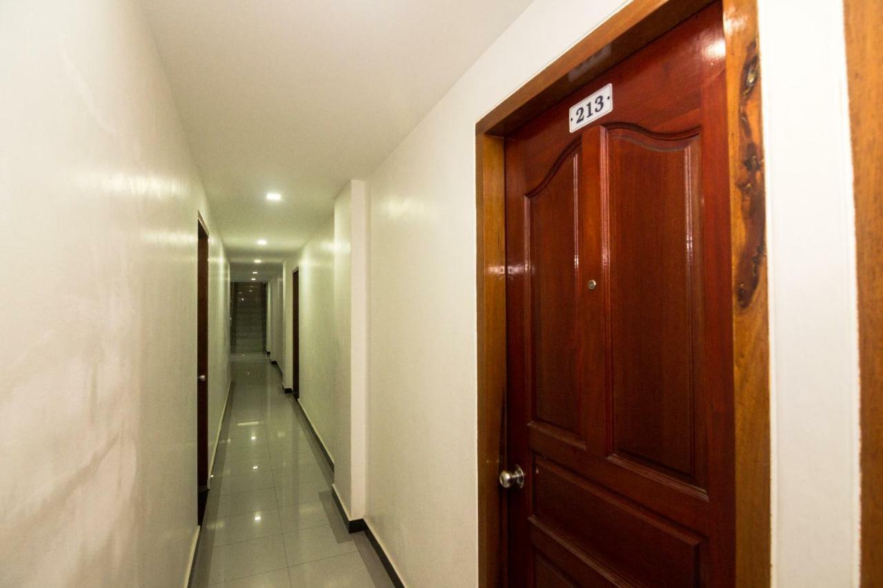 Oyo 1223 Hotel Bahari Batam Luaran gambar